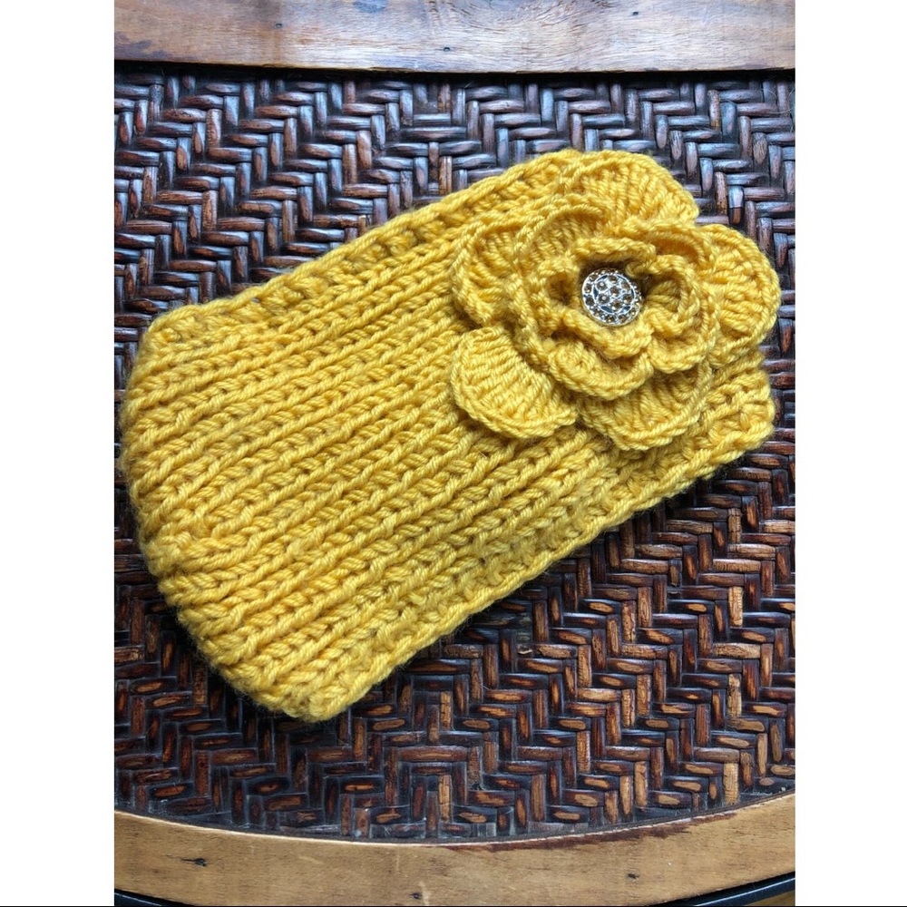 NEVER WORN Soft Hand Woven Head Wrap